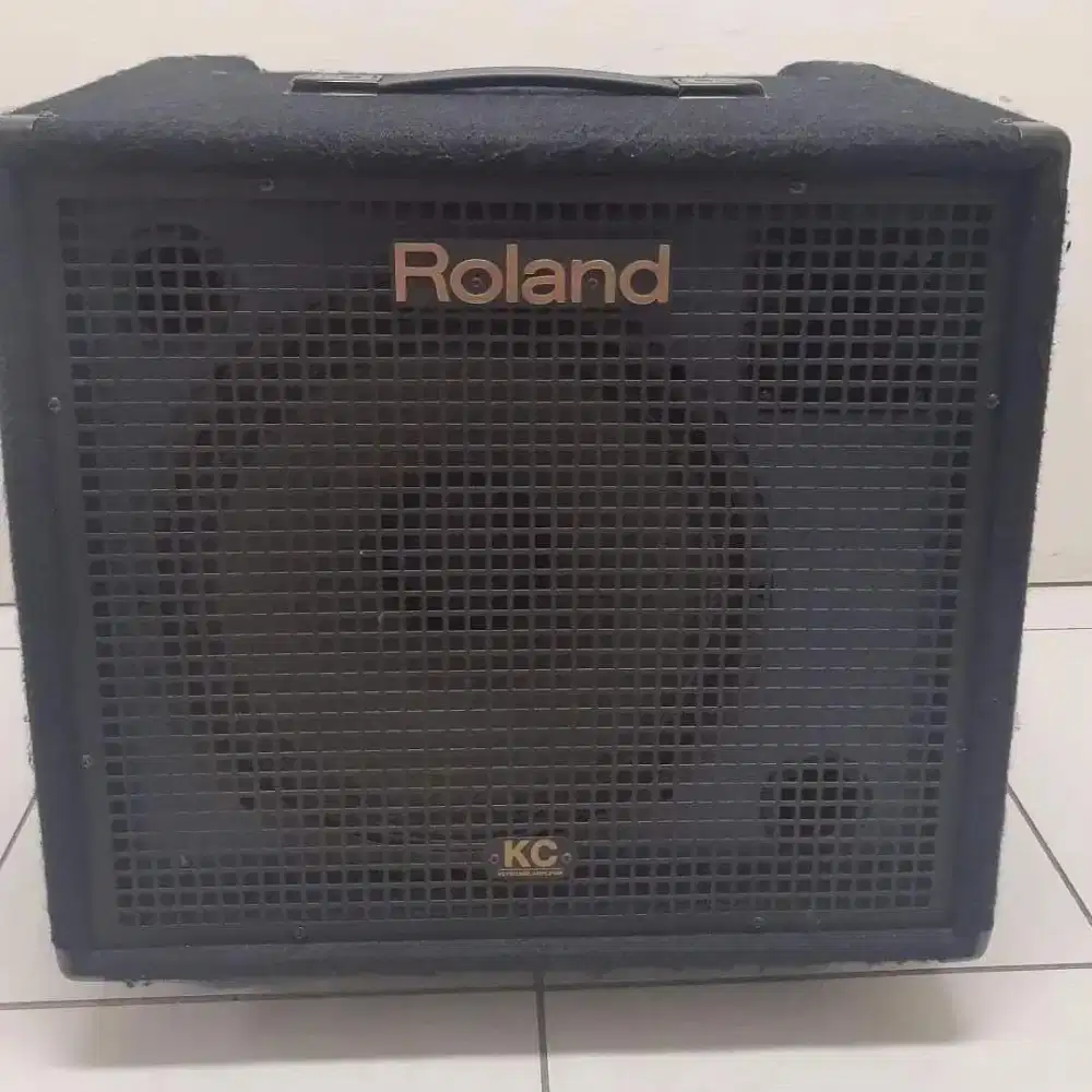 ampli keybuard roland KC 550  ori