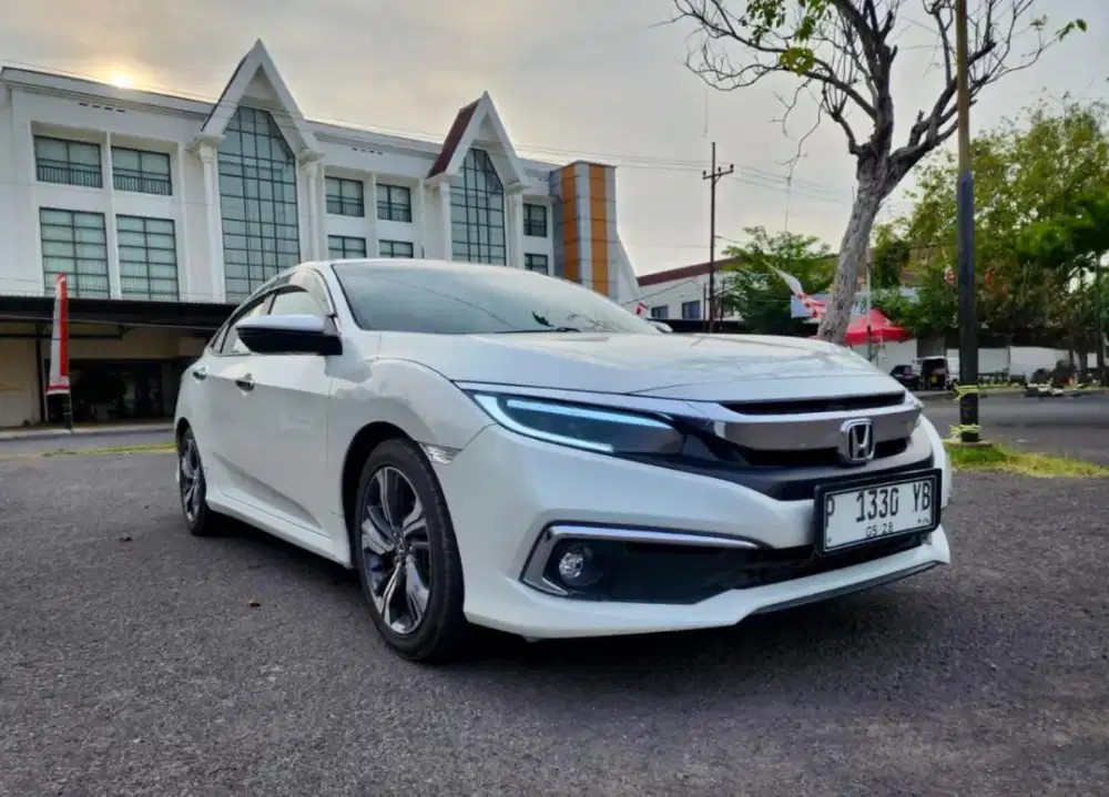 Honda sedan CIVIC ES CVT turbo 2020.SPRTI BARU GRESSS