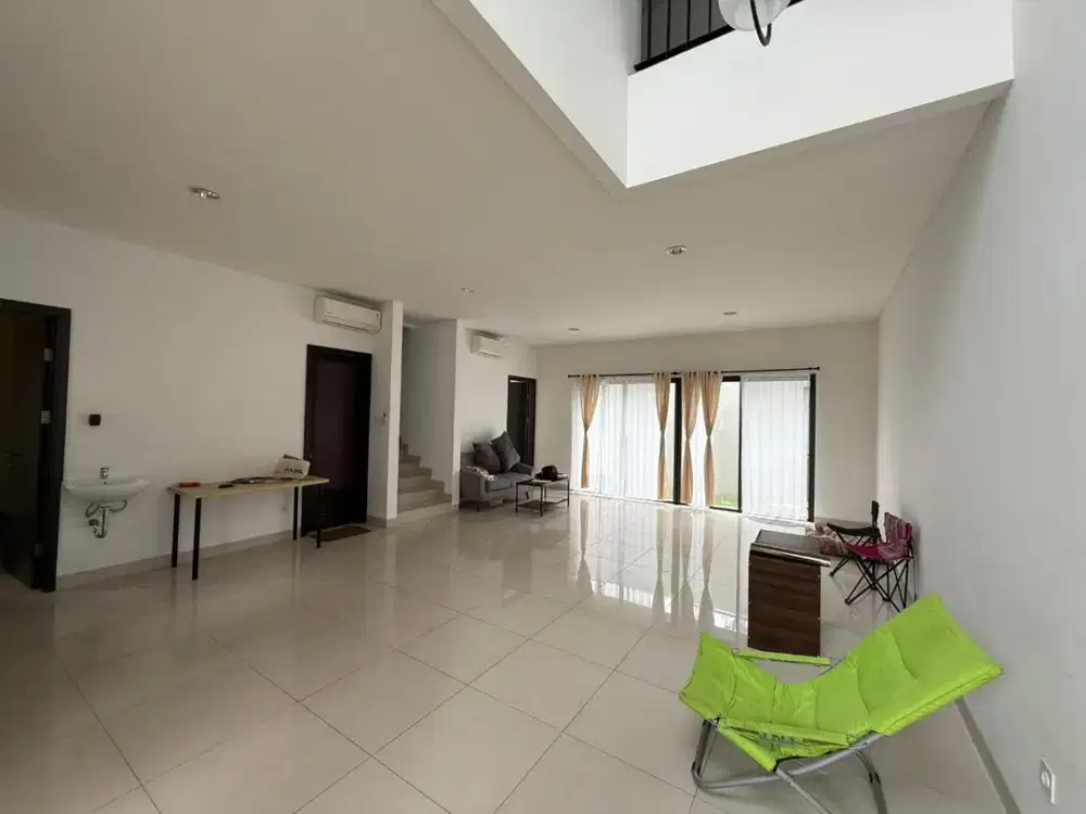 Disewakan Rumah Lebar 9 dengan Attic Room Wisteria, Cakung, Jakarta Timur, 007