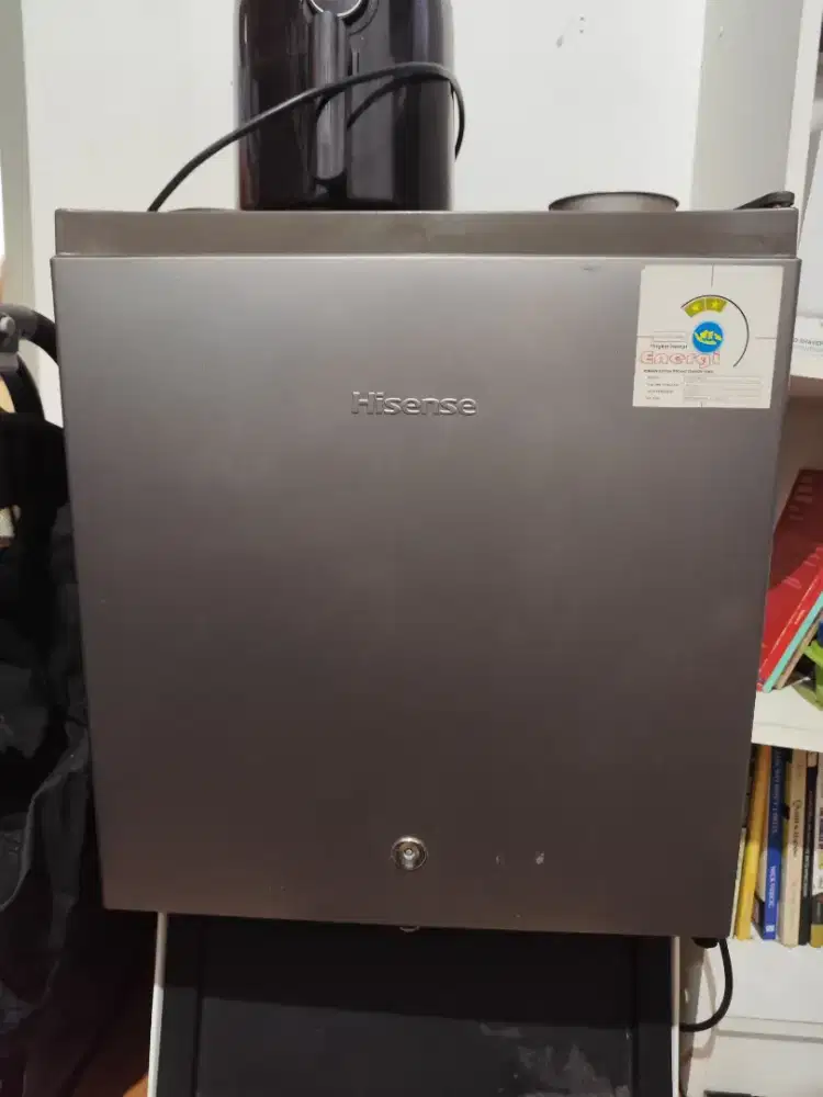 KULKAS MINI HISENSE 50L