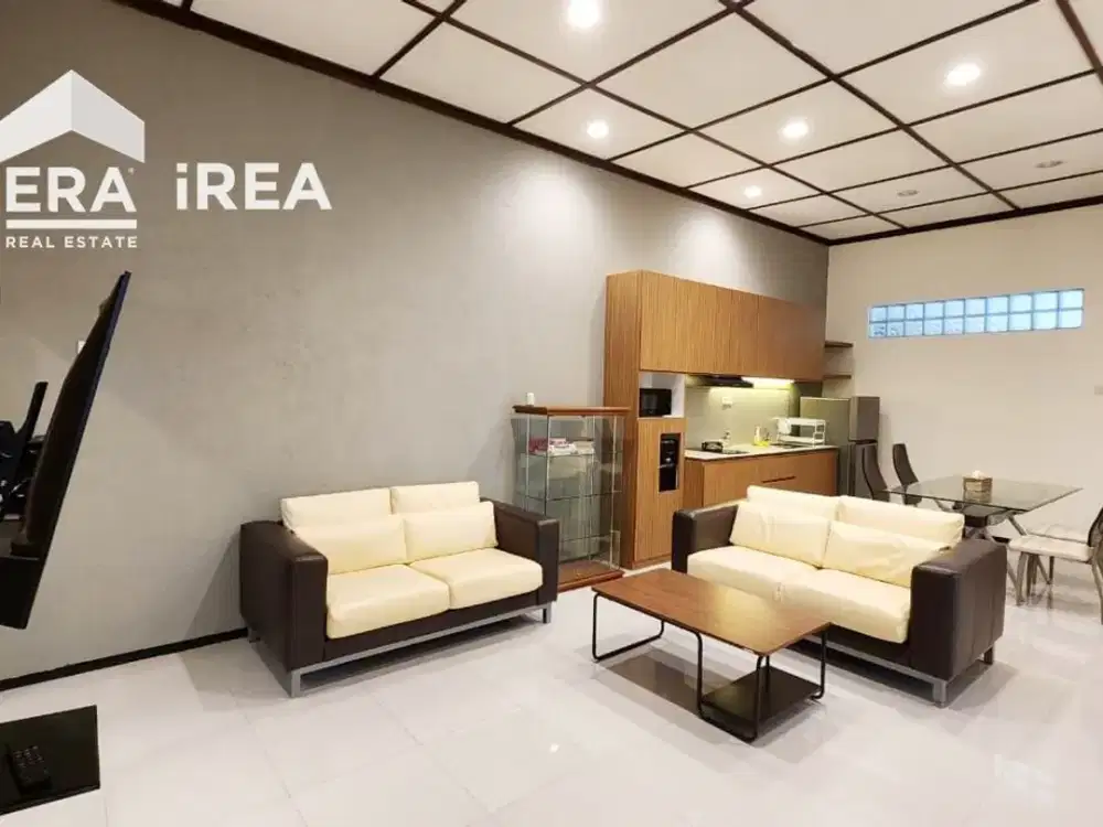 RUMAH DISEWAKAN DI SOLO DEKAT DENGAN KERATON SURAKARTA DAN PLAZA MATAHARI SINGOSAREN