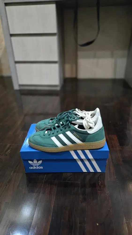 Dijual cepat Sepatu adidas spezial handball warna bonek 100% original