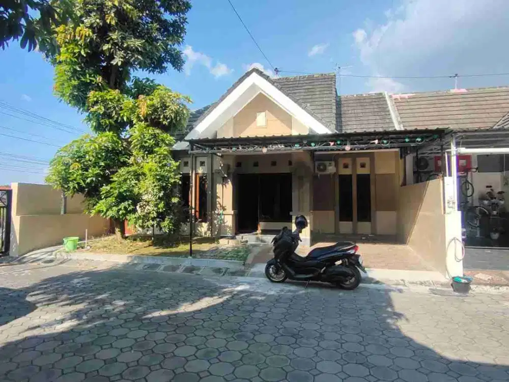 Rumah Cantik Full Furnish Siap Pakai di Cluster Gajahan Colomadu
