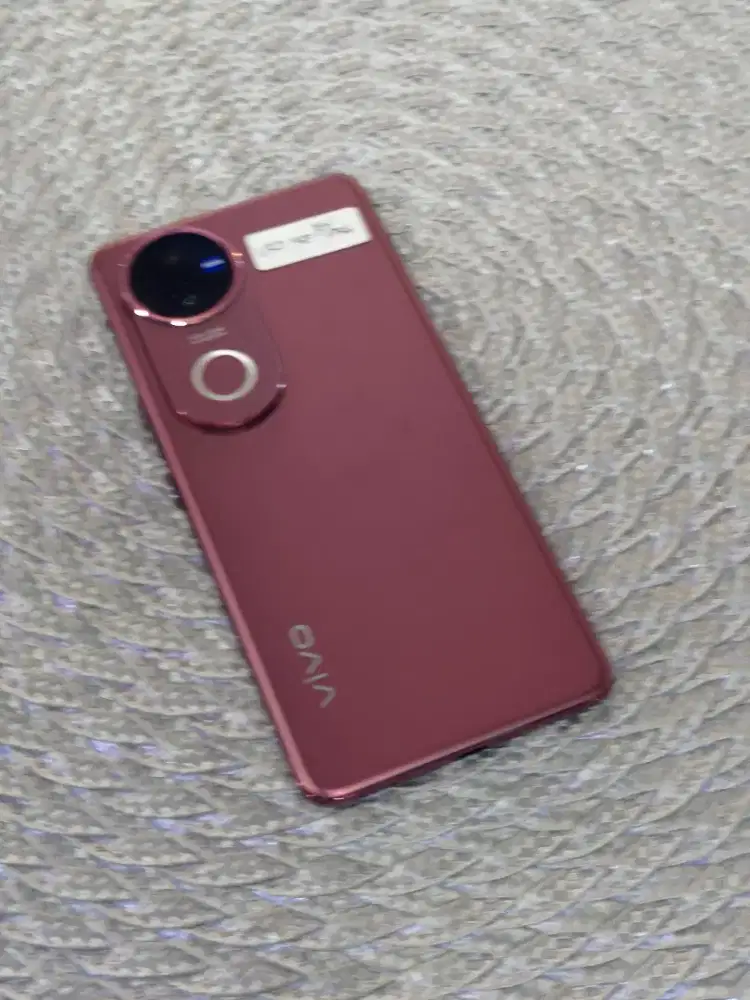 Vivo v50 5g 12/256 gb