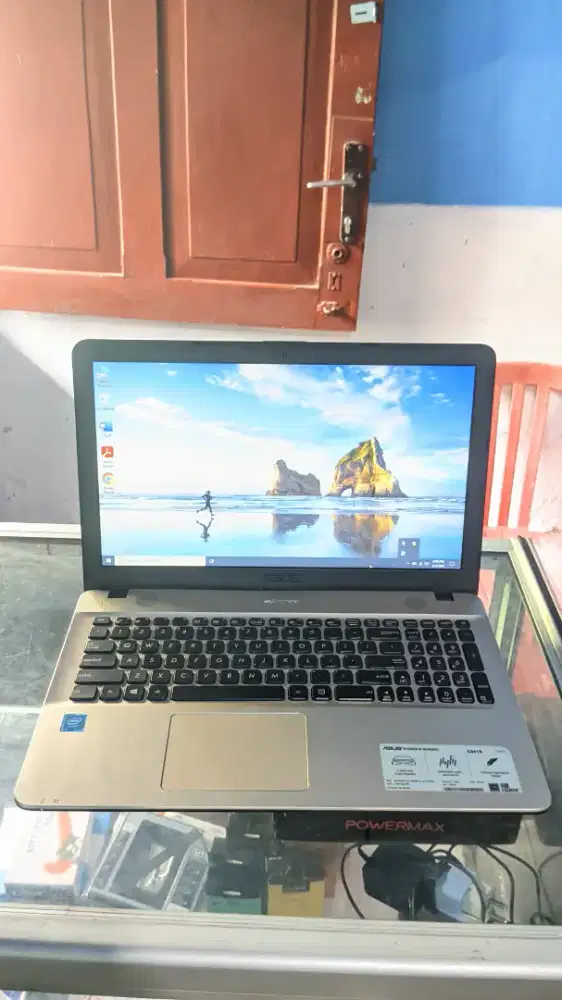 Laptop asus x541s