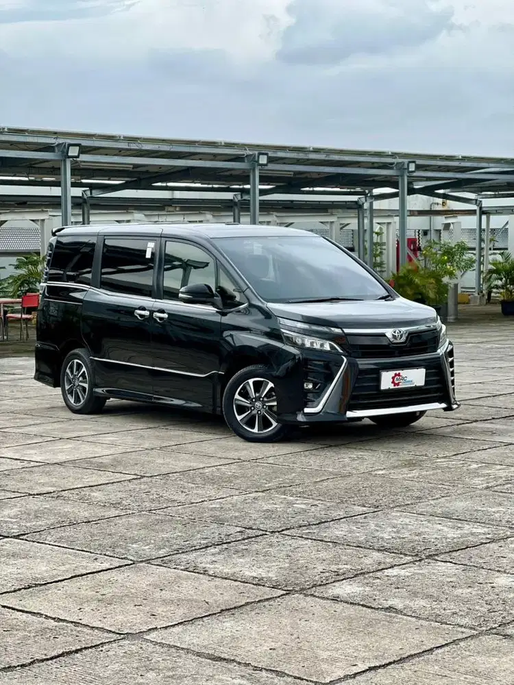 Toyota Voxy 2021 Bergaransi 1 Tahun