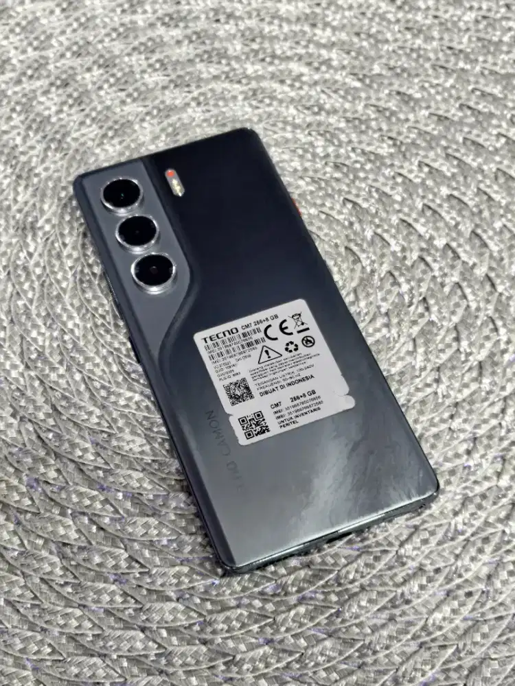 Tecno camon 40 pro 8/256 gb