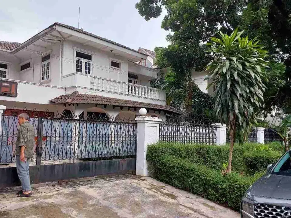 Rumah Mewah 2 Lantai Luas 706m Ada Swimming Pool