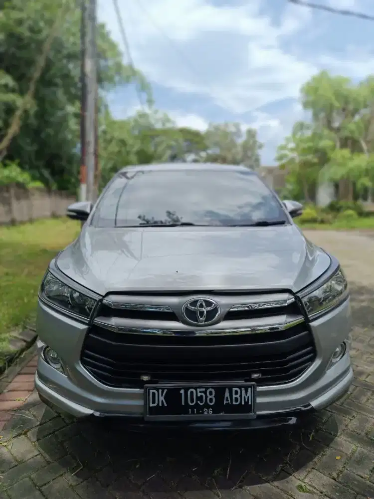 Kijang innova reborn V 2016 matic