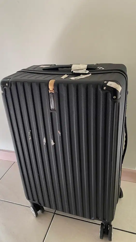 Koper 24 inch - Hitam