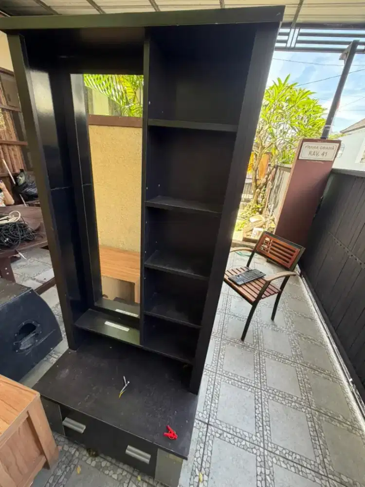 Rak Meja Rias Ada Kaca