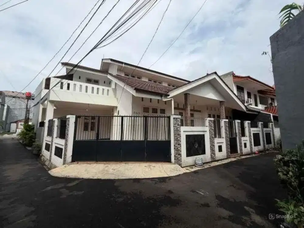 Rumah Hoek 2lt luas 239m type 5KT Duren Sawit Jakarta Timur