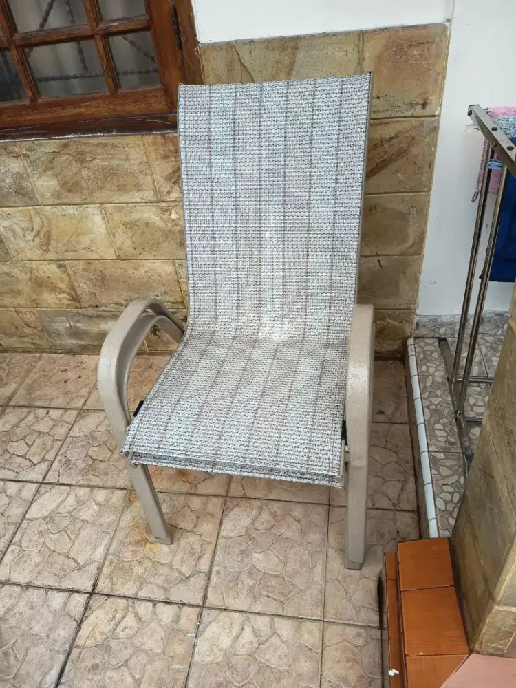 Kursi taman atau teras