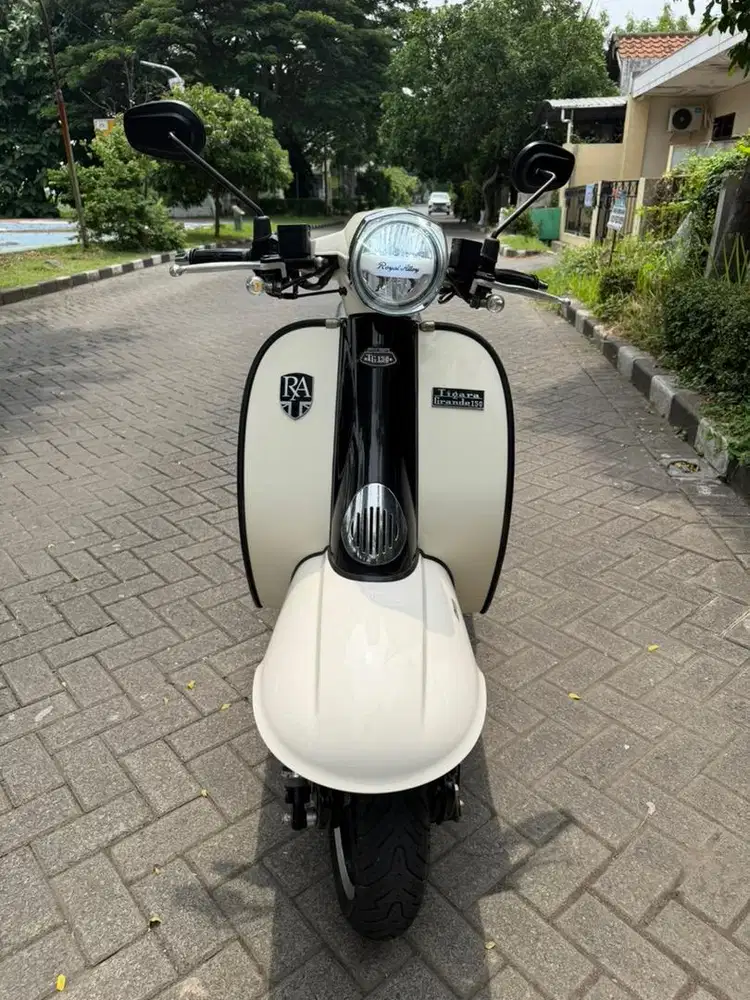 Royal Alloy Tigara Grande TG 150 Jet Black