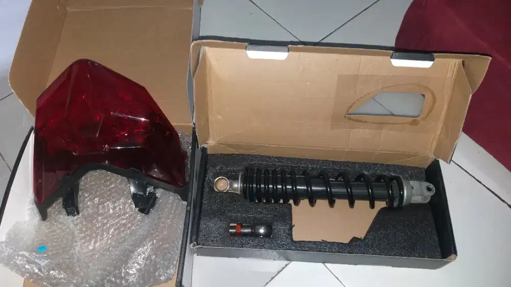 Stoplamp vario 125 new+ sokbreker original vario