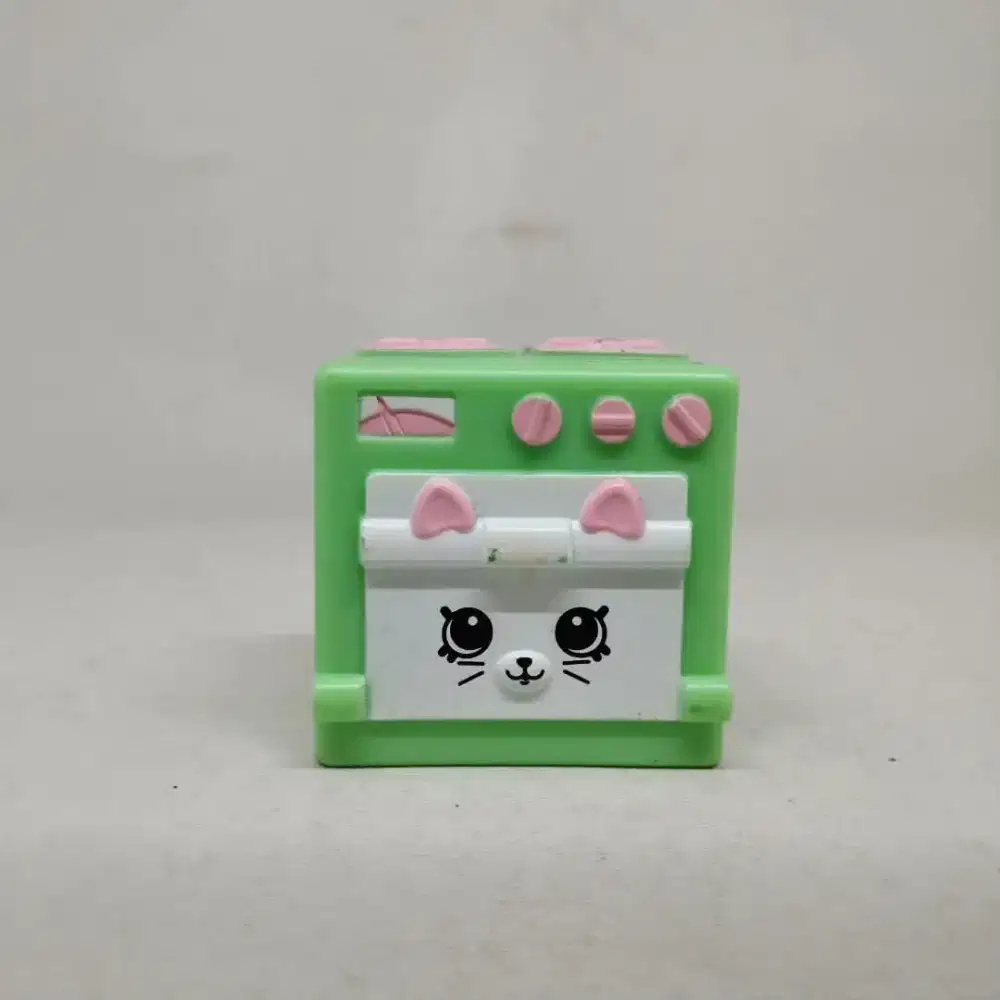 Mini shopkins kitchen