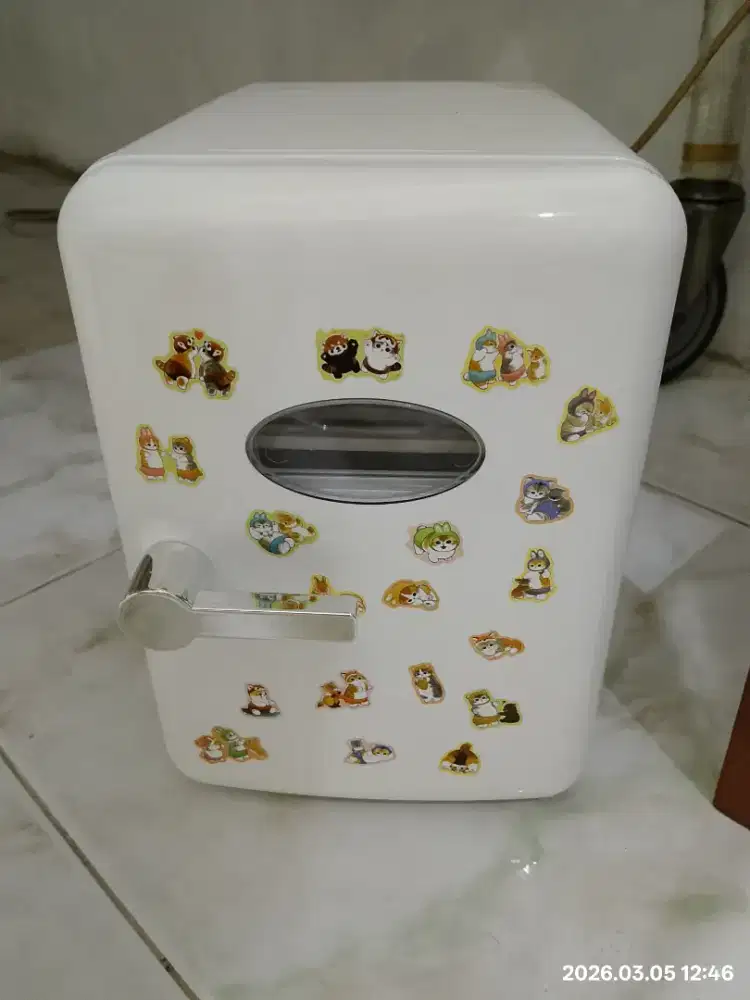 Kulkas kosmetik atau obat