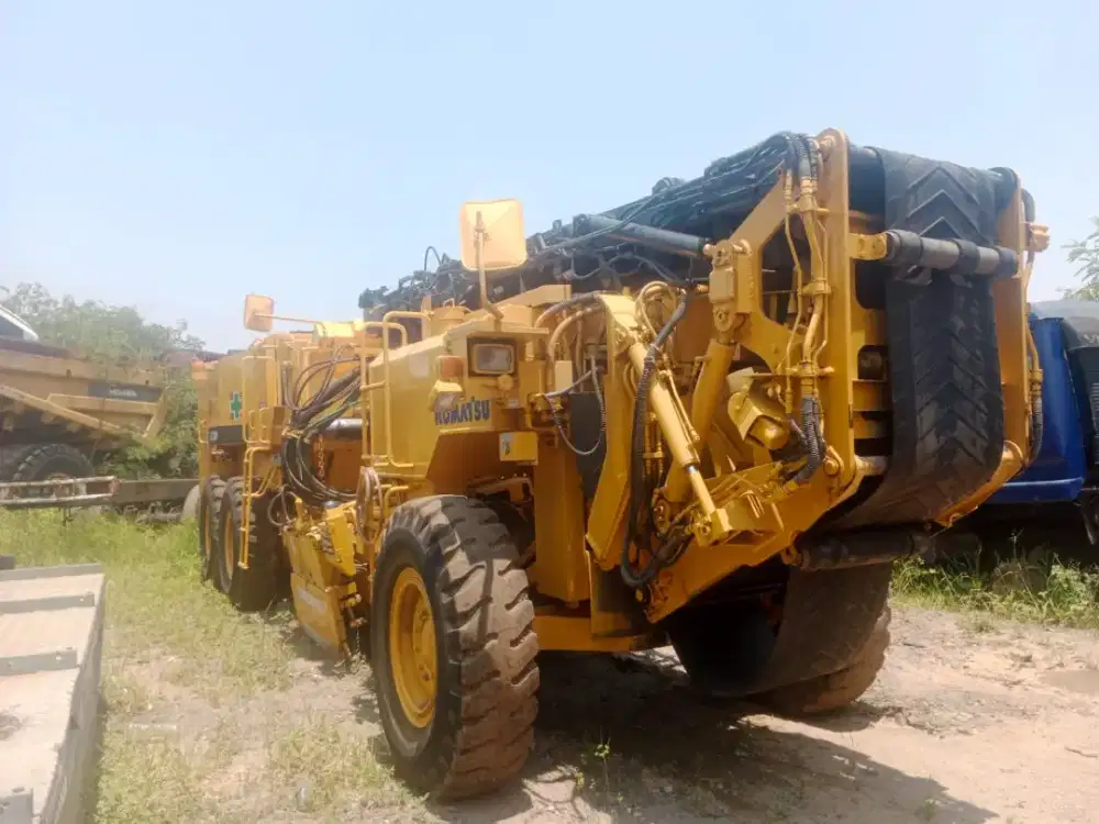 Cold Milling Komatsu lebar kupasan 2 meter