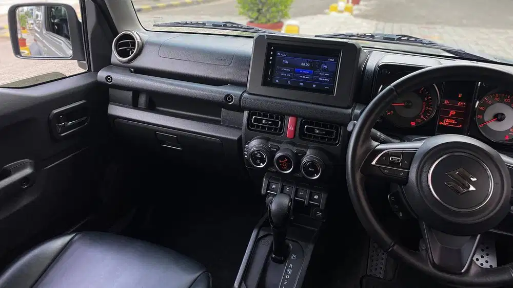 Suzuki Jimny 4x4 AT All Grip 3 Pintu 3doors NIK 2022 Silky Silver On