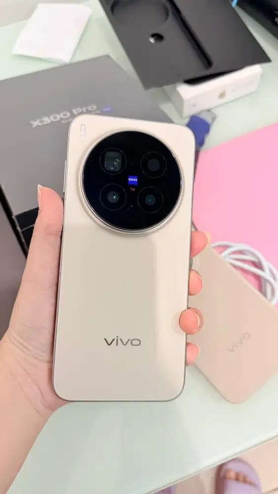 Vivo X300 pro 16+16/512