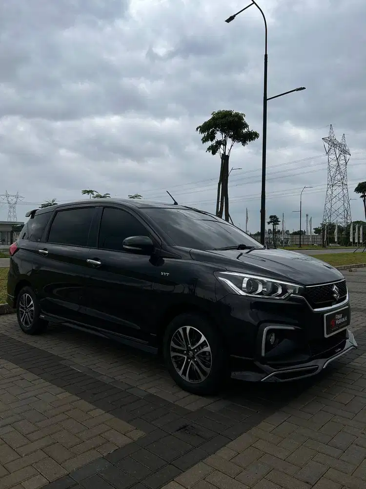 SUZUKI ERTIGA GT HYBRID (2023)