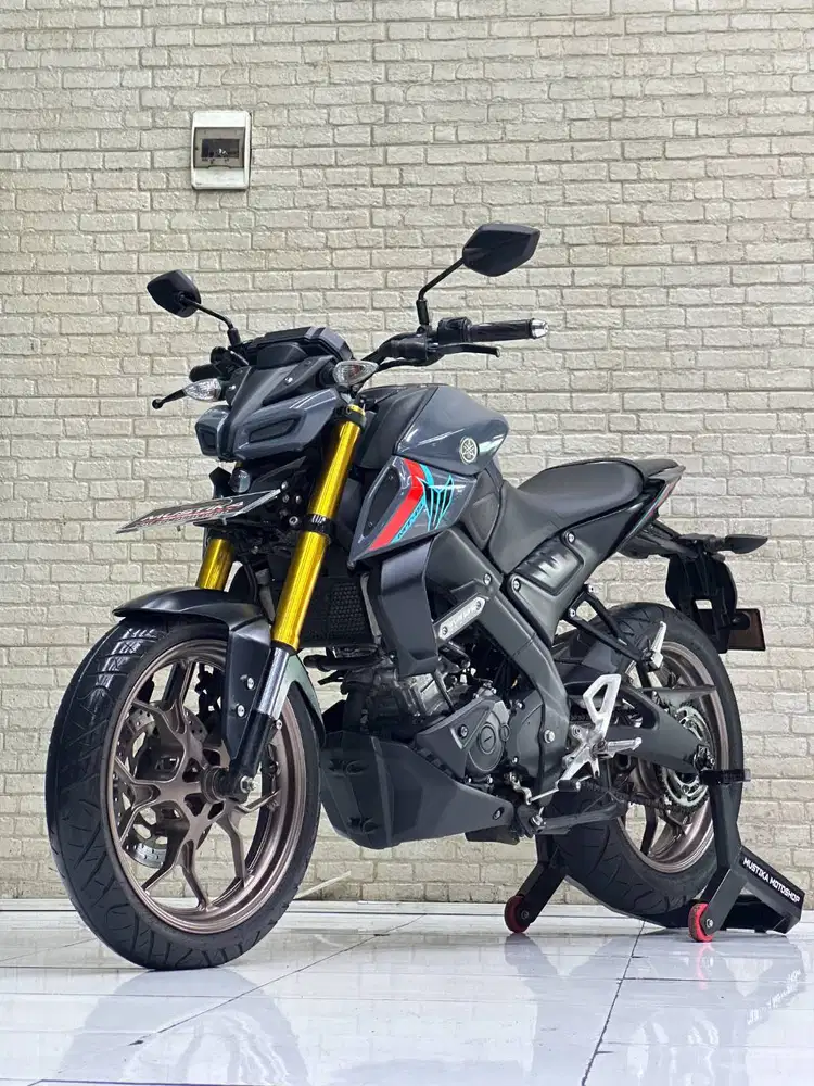 MT 15 Warna Favorite Low Kilometer