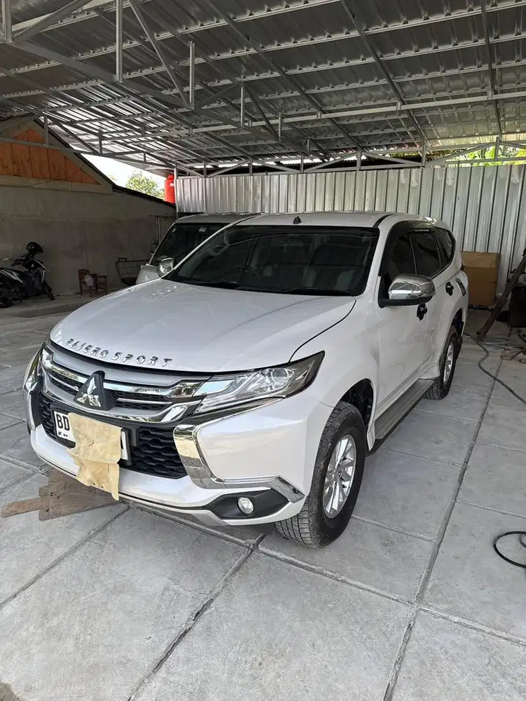 Dijual santai pajero sport 4x4 original barang langka