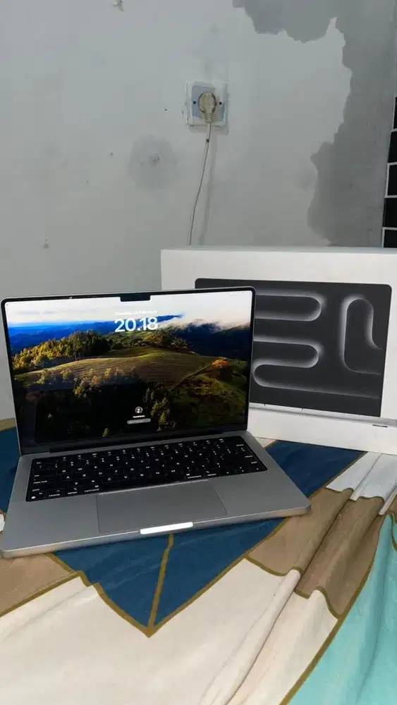 Dijual Macbook Pro M3 8/1tb