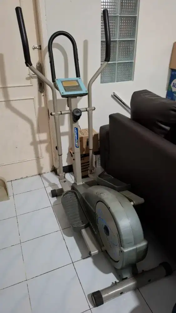 Elliptical Trainer Sportop E820P - Alat Olahraga Jogging