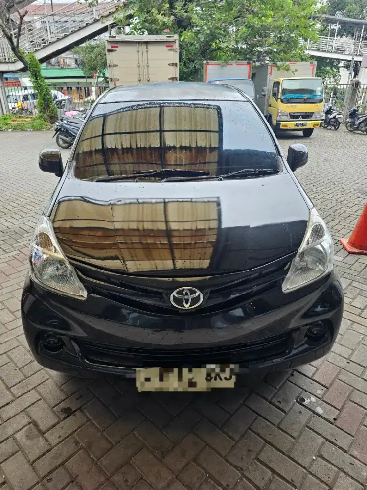 Avanza Toyota E 1.3MT Hitam 2013