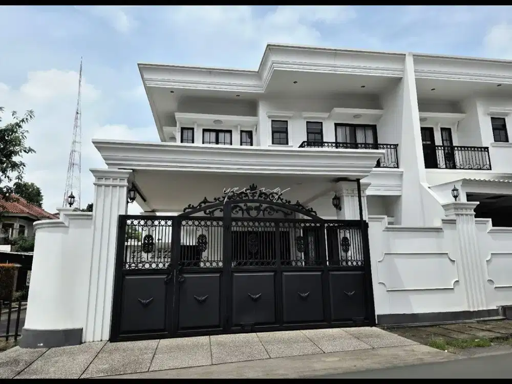 Rumah HOOK BRAND NEW MODERN CLASSIC JOGLO MERUYA JAKARTA BARAT ada pool