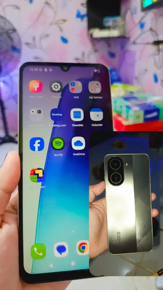 MAU DIJUAL AJA HP POCO RAM8/128 , FULLSET NO MINUS MULLUSS YAA