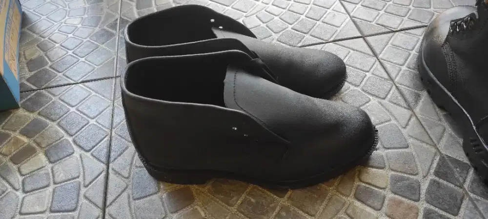 sepatu PDH merk kent sz 41