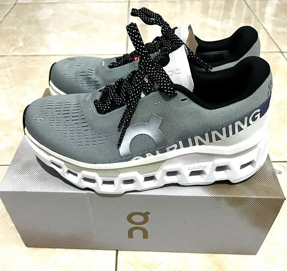 Running shoes On Cloud Monster 2 ( seri terbaru).