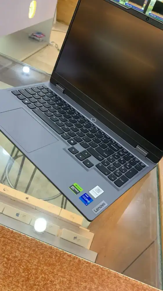 Kredit laptop lenovo hanya dengan KTP