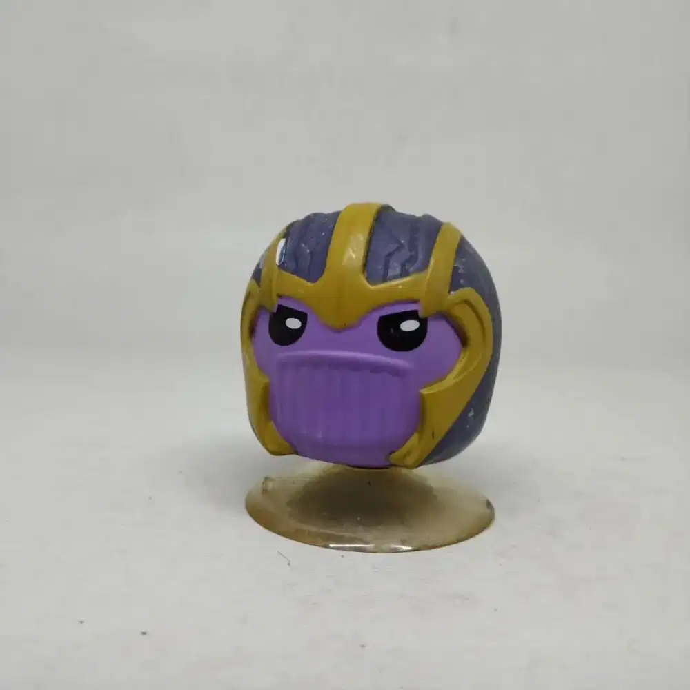 Pajangan kepala thanos