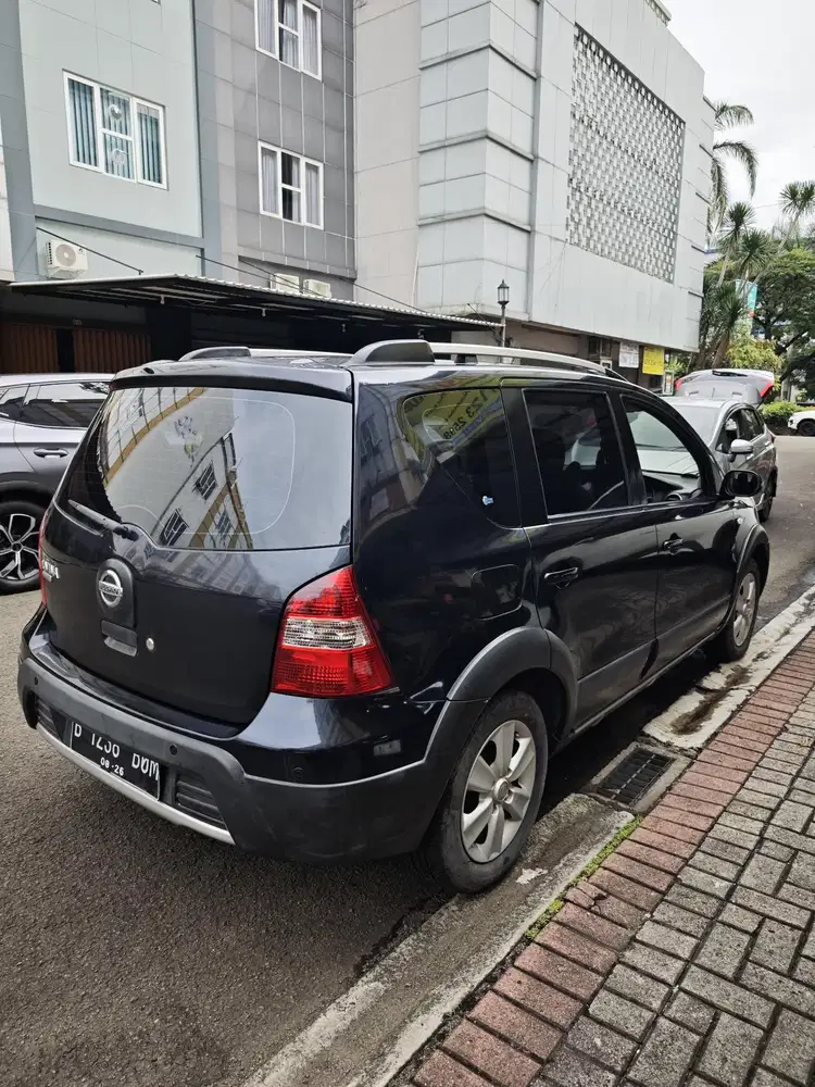 Nissan Grand livina 2011 Bensin