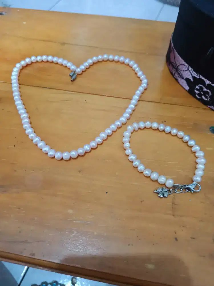 Set Perhiasan Mutiara kalung dan gelang