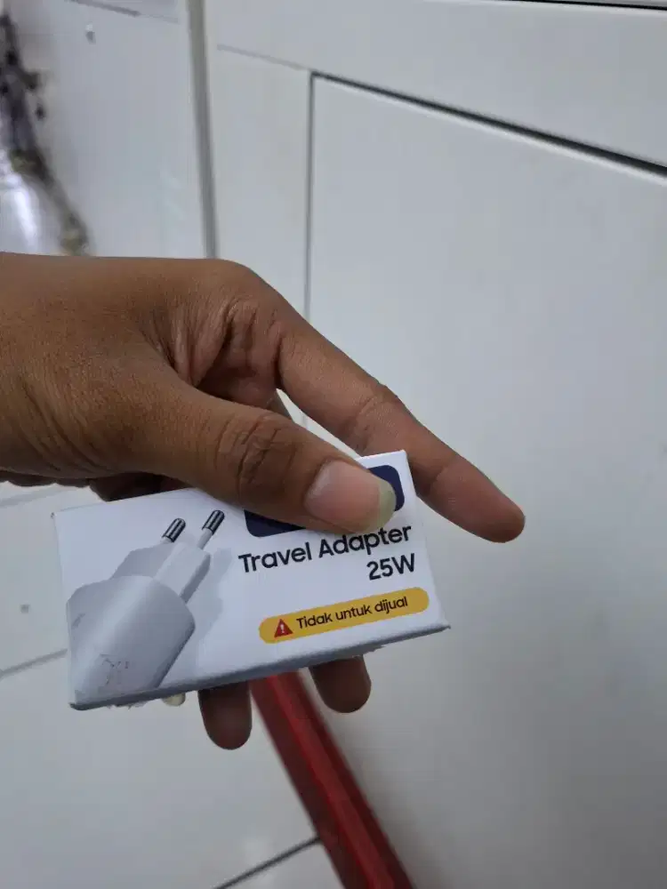 DIJUAL CEPAT TRAVEL ADAPTER 25WATT BARANG BARU ORIGINAL