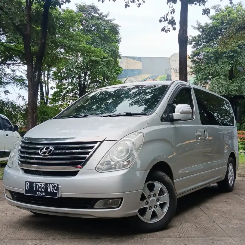 [12 SEATER] Hyundai H1 2.4 Bensin AT Tahun 2012 Siap Pakai
