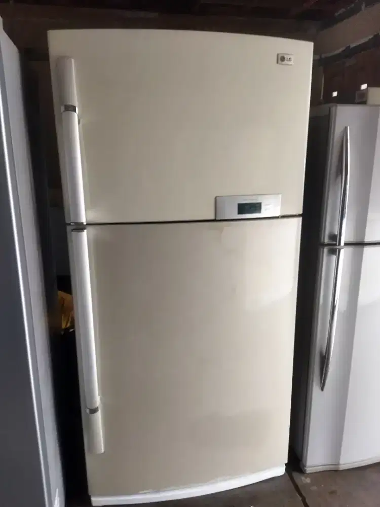 Kulkas Super Jumbo LG 700L Siap Pakai