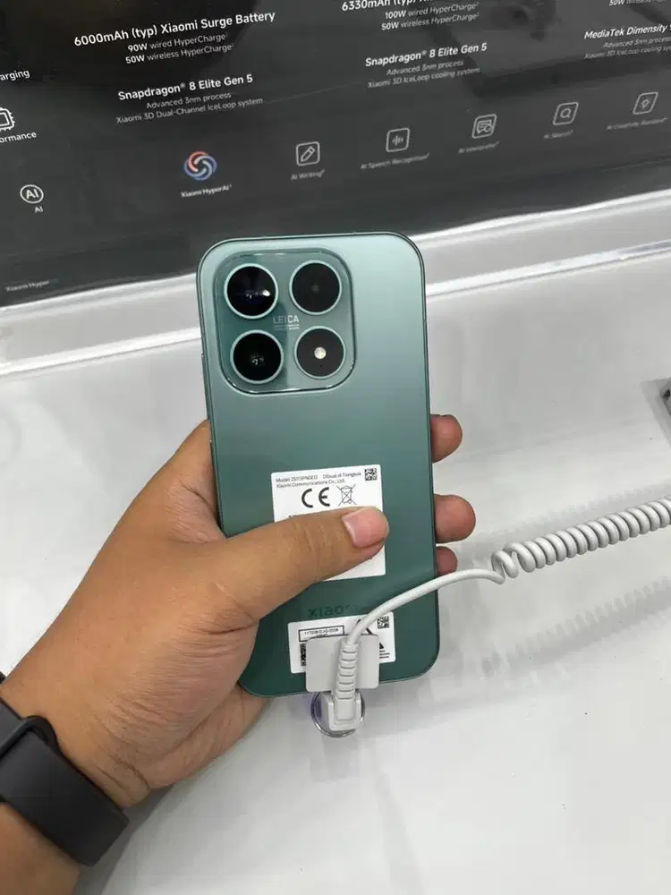 Xiaomi 17 12/256 & 12/512