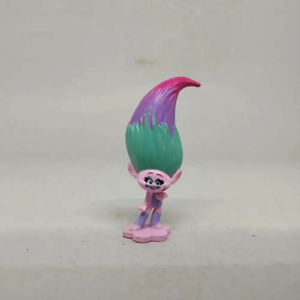 Figure trolls pink