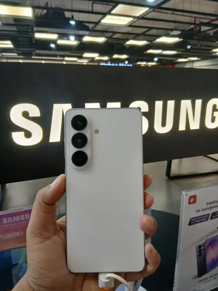 PREORDER SAMSUNG GALAXY S26