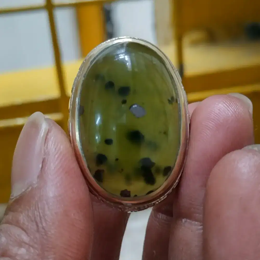 Cincin batu idocrase serpentine aceh totol platina