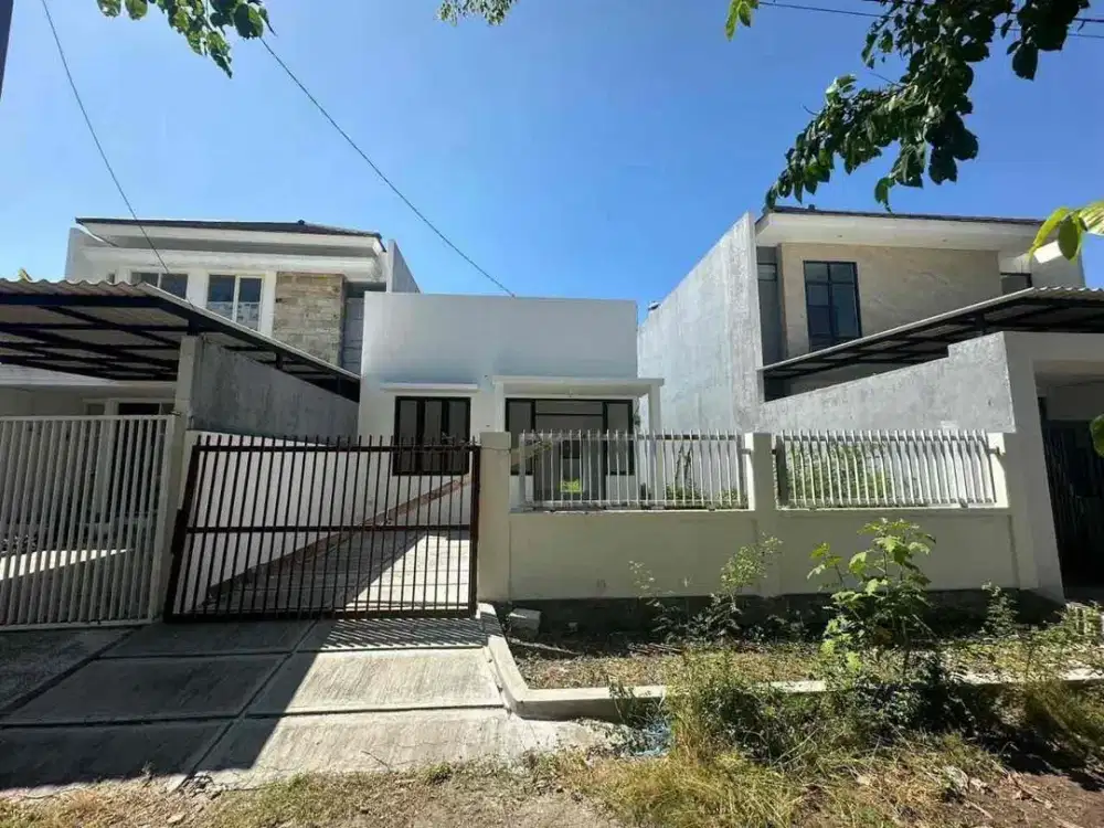 8 juta-an/ meter dijual rumah hitung tanah lebar 9  tenggilis mejoyo dekat ubaya