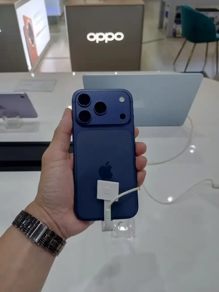 Cicilan iPhone 17 pro series tanpa kartu kredit dan DP dengan kredivo