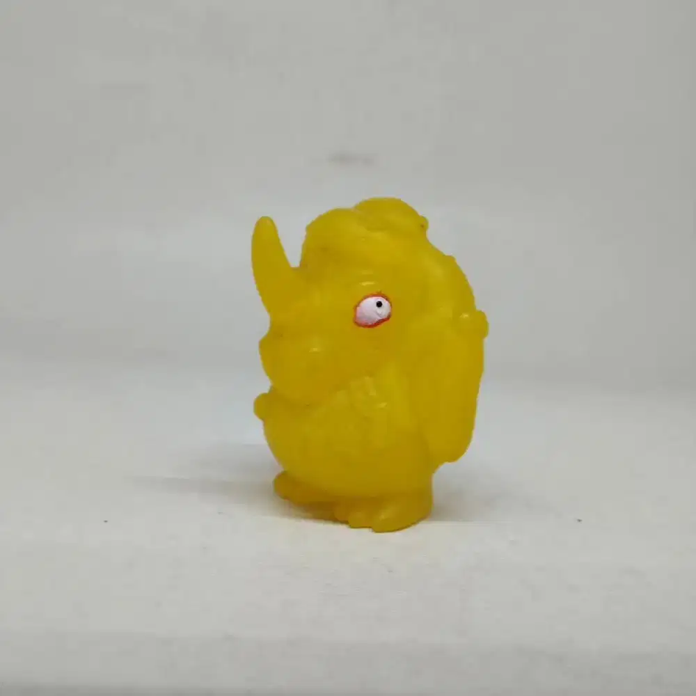 Mini figure monster kuning