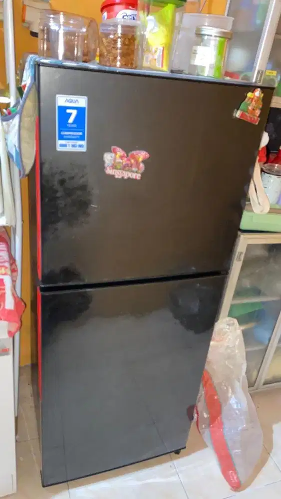 AQUA Kulkas 2 Pintu