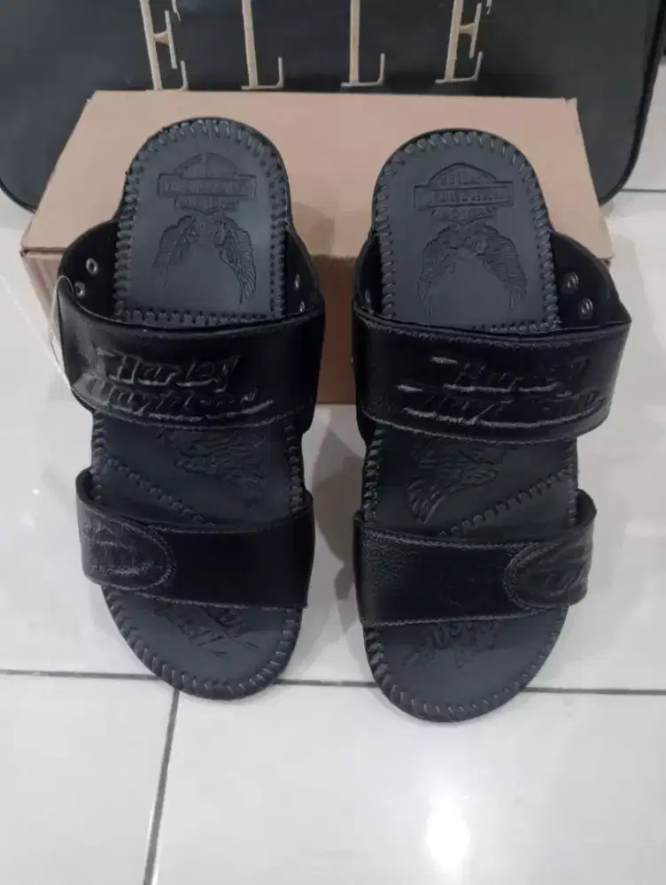Sandal cowok kulit asli